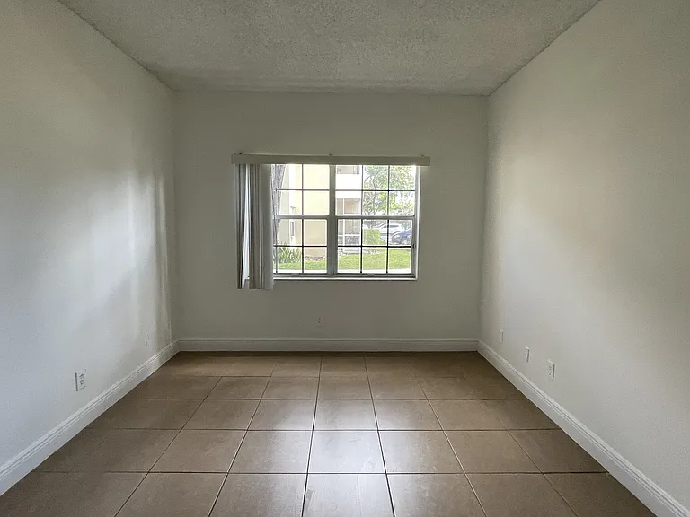 661 Cypress Lake Blvd #I20 — Photo 12