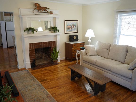 5th image of 212 S Bellvue Ave