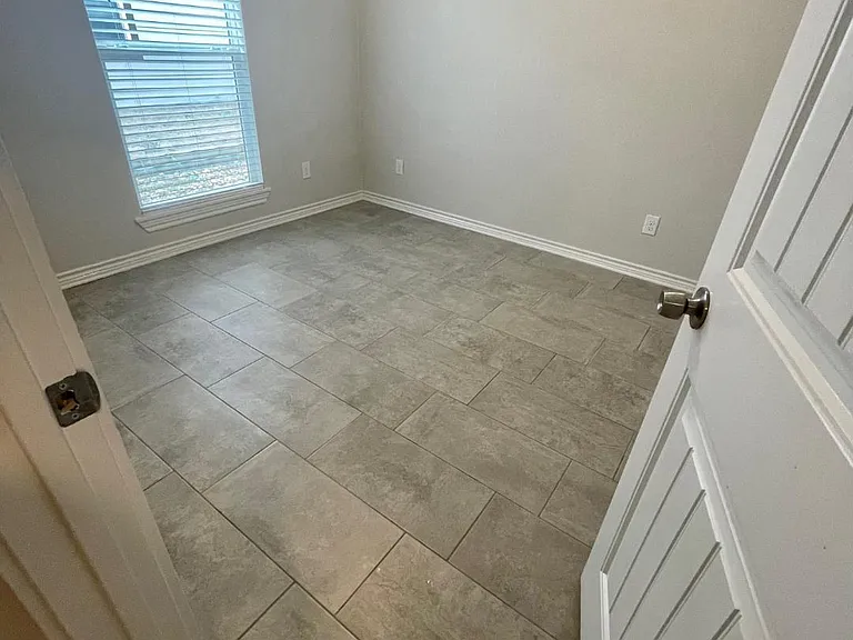 102 Hudson Ave — Photo 19