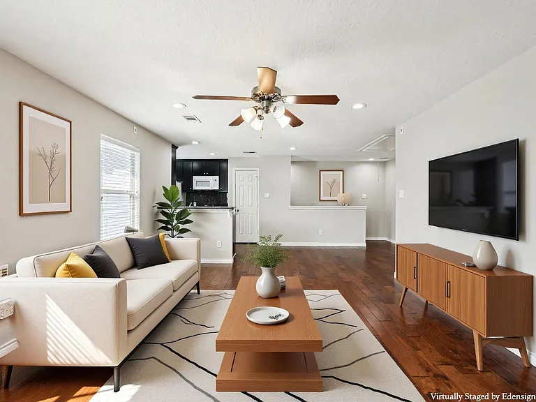 1405 Bailey St — Photo 11