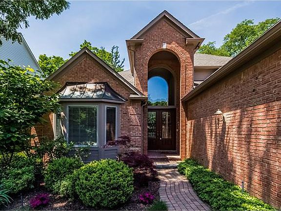 2nd image of 29463 Crawford Ct