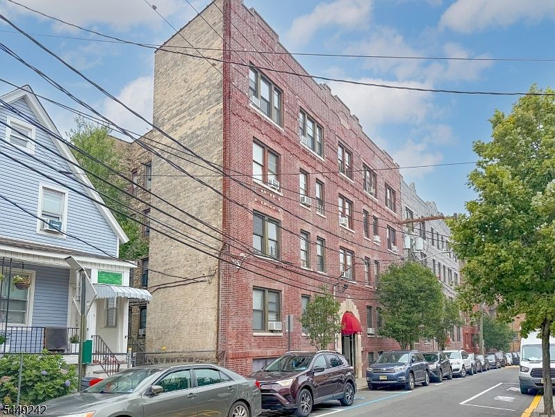 1st image of 523-25 34Th St #D1