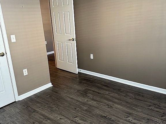 4th image of 1117 Stockton Rdg