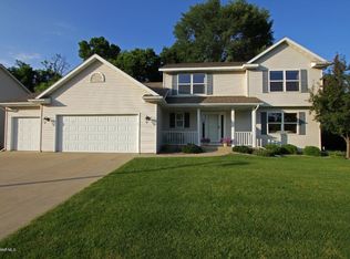 1211 Rocky Creek Dr NE, Rochester, MN 55906