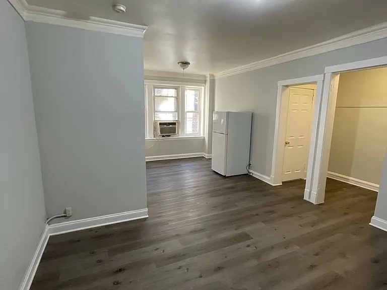 6243 S Ashland Ave — Photo 4