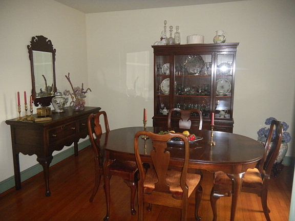5th image of 512 Avondale Ave