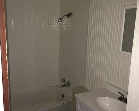 5th image of 5006 Carolyn Ln