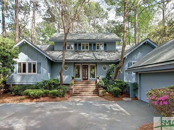 2nd image of 205 Pettigrew Drive