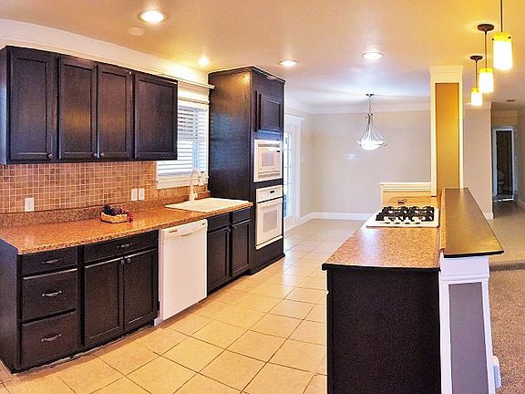 2613 Kingston St, Arlington, TX 76015