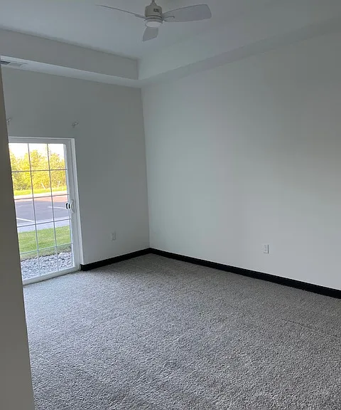 Serenity Shores Apartments — Photo 17