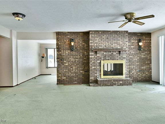 5th image of 6156 Jacqueline Dr NE