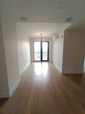 Rented by City Vista Inc | media 59