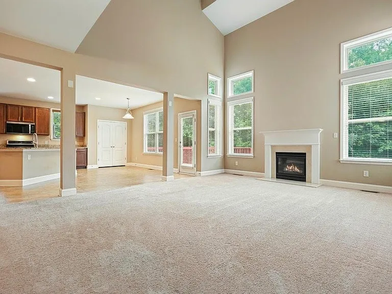 1010 Chelsey Way — Photo 8
