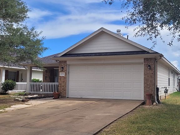 3rd image of 19711 Cozy Cabbin Dr