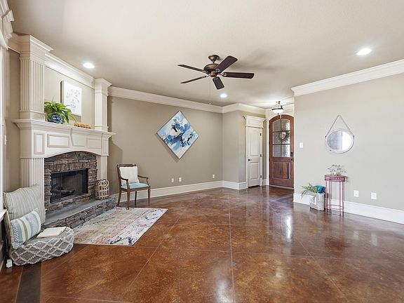5th image of 9501 Millers Gardens Cv