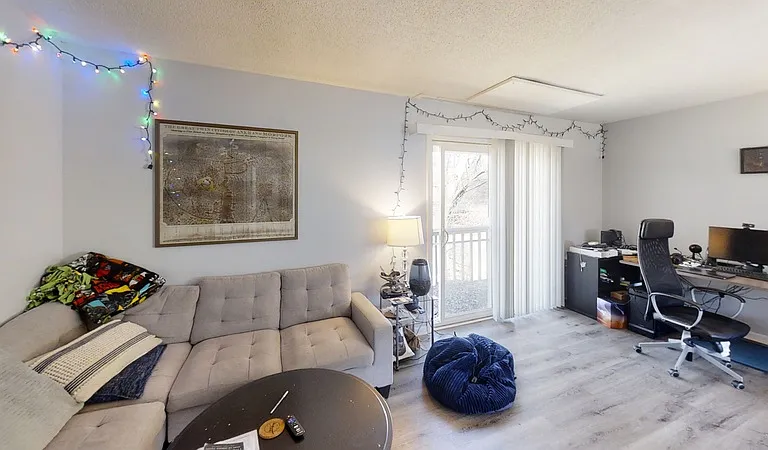 1302 W Huron St — Photo 3
