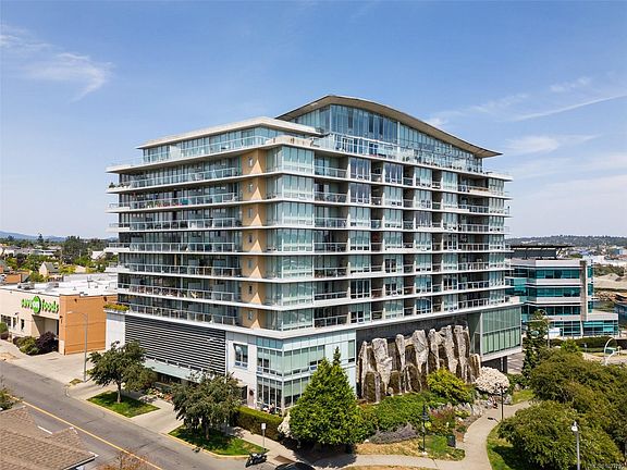 4th image of 160 Wilson St #1014