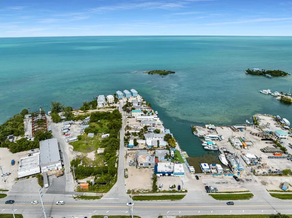 206 12th St, Marathon, FL 33050