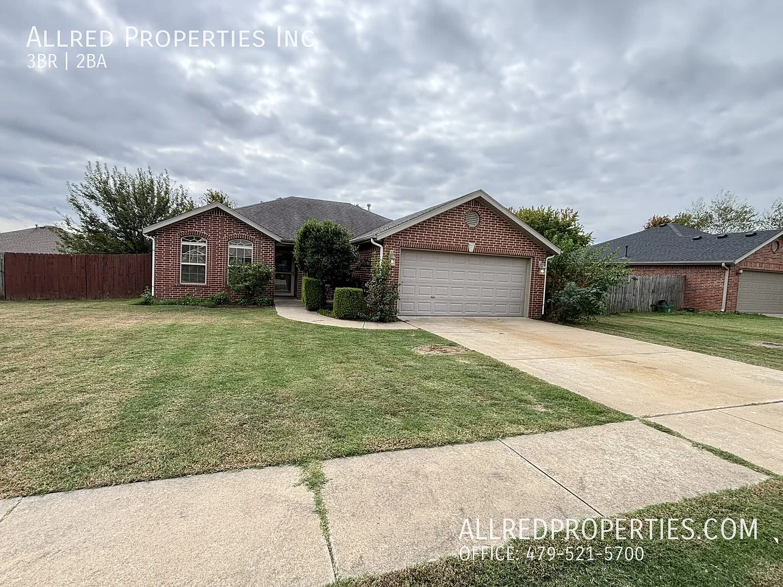 Move-In Special: $500 Off! Tour Today! Clabber Creek Subdivision! Worry Free Lawn Maintenance!! — Photo 2