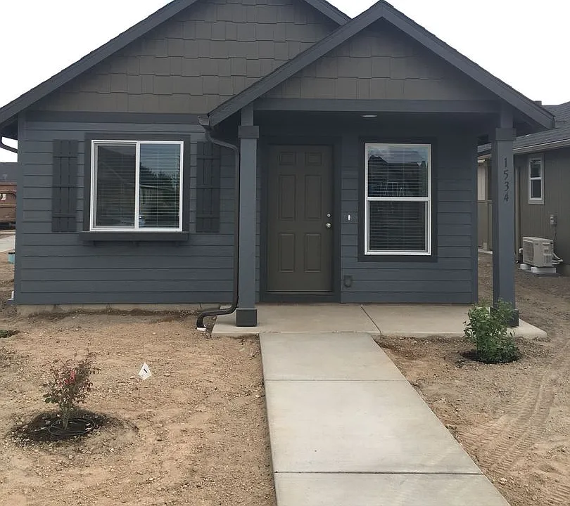 1534 SW 36th Loop