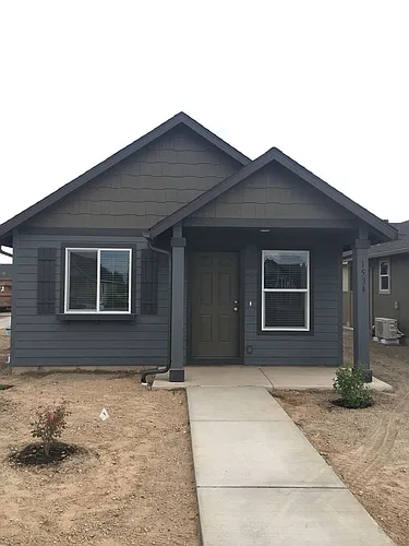 1534 SW 36th Loop Photo 1