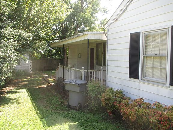 2nd image of 217 Ashe St