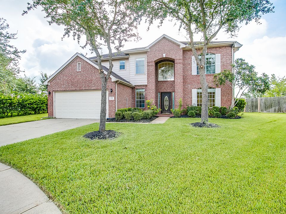 1st image of 2707 Crestbrook Ct