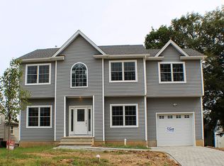 4 Calumet Ave, Lake Hiawatha, NJ 07034