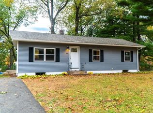82 Hillside Dr, Springfield, MA 01118