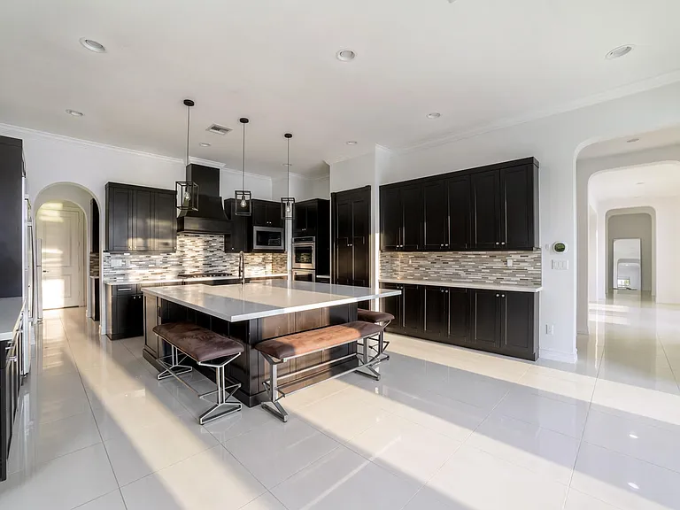 9065 Watercrest Cir E — Photo 10