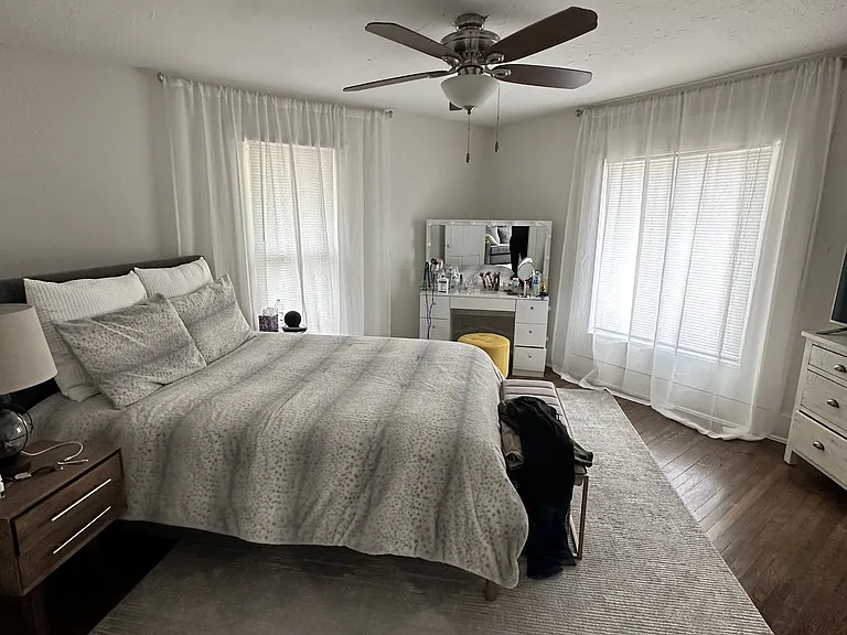 501 W Green St #3 — Photo 5