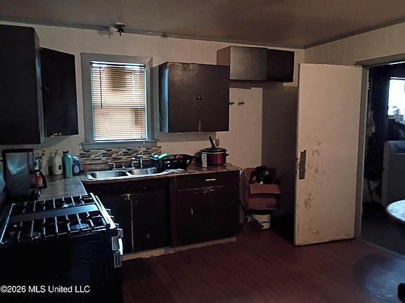 5th image of 1517 Woody Dr