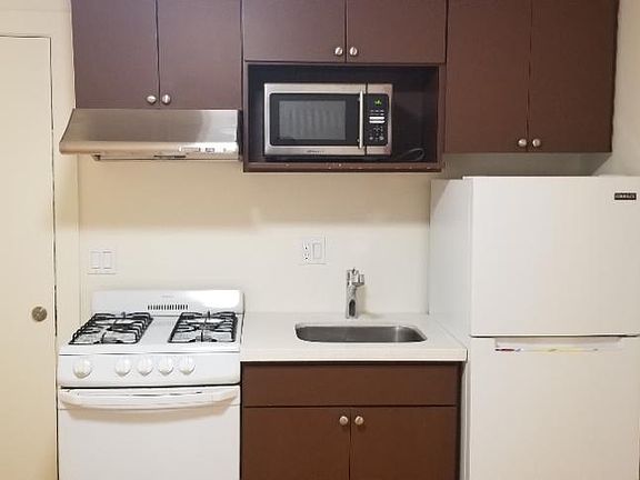 3rd image of 1242 22nd Ave #B