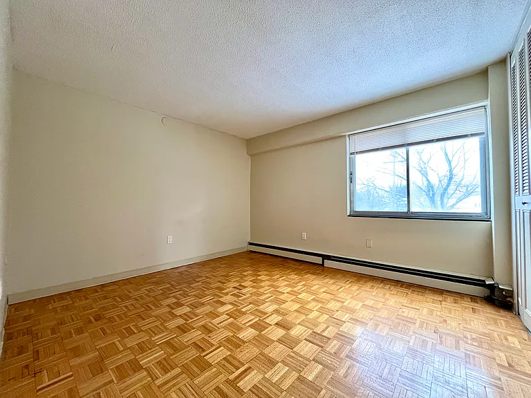 1025 Hancock St #G — Photo 8