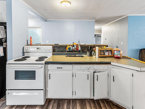 4th image of 337 Number Nine Road