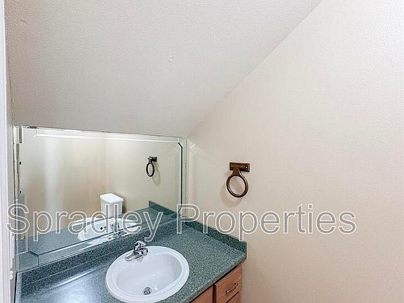 3rd image of 1031 N Wall St