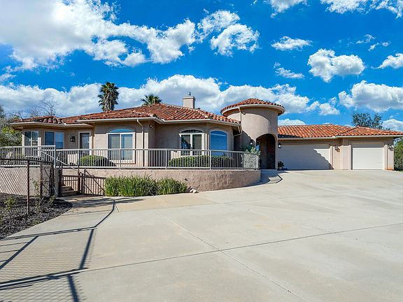 2nd image of 23789 Moonglow Ct