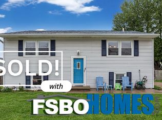 6630 Hillandale Rd, Davenport, IA