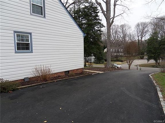3rd image of 7625 Millcreek Dr