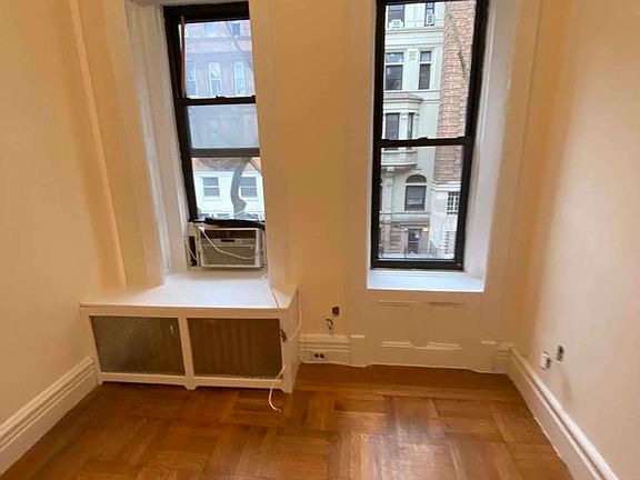 3rd image of 36 W 90th St APT 3A