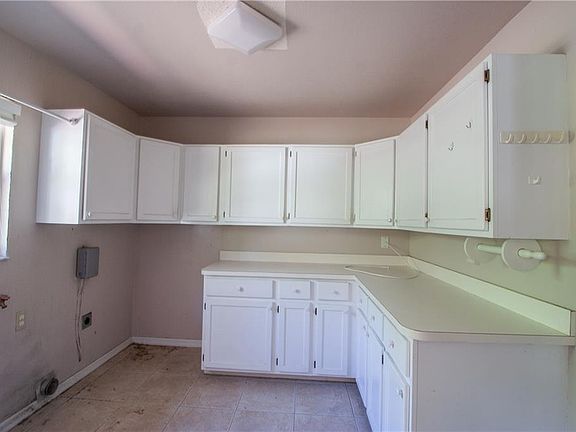 5th image of 31904 Bay St