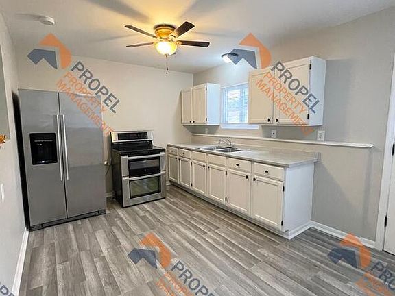 5th image of 14387 Leonard Ave