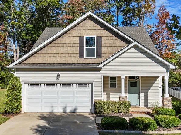 1208 Yellow Wood Dr, Mebane, NC 27302