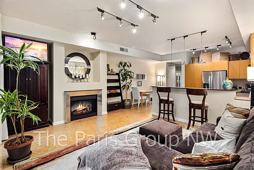 17 W Mercer St #105 Photo 1
