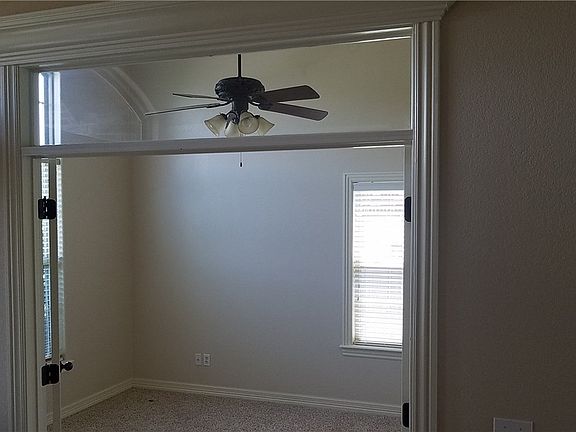 4th image of 4504 SW Swinton Dr