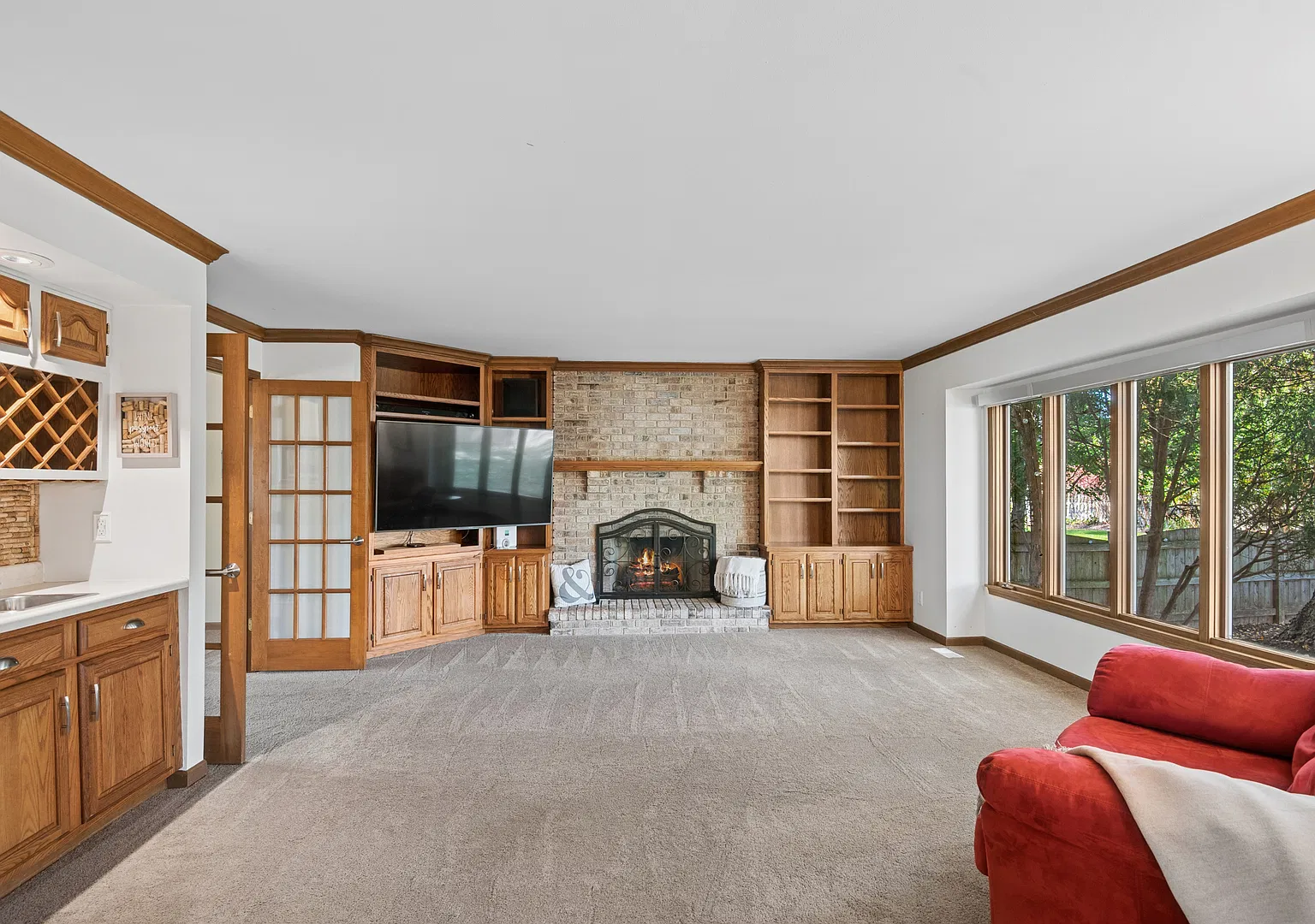 4 bed, 2.5 bath, 2892 sqft, $5,000 — Photo 4