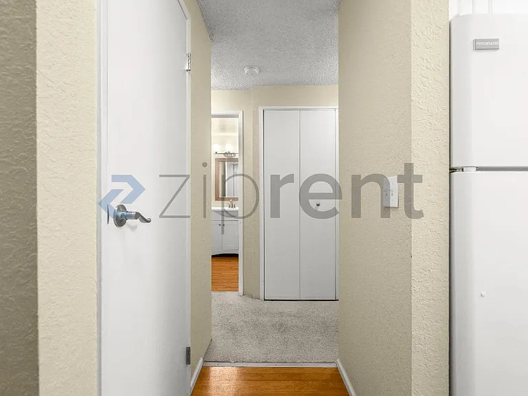 12528 NE 117th Pl #E5 — Photo 6