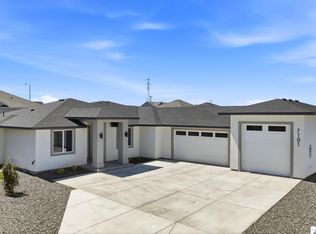 7101 W 34th Pl, Kennewick, WA 99338