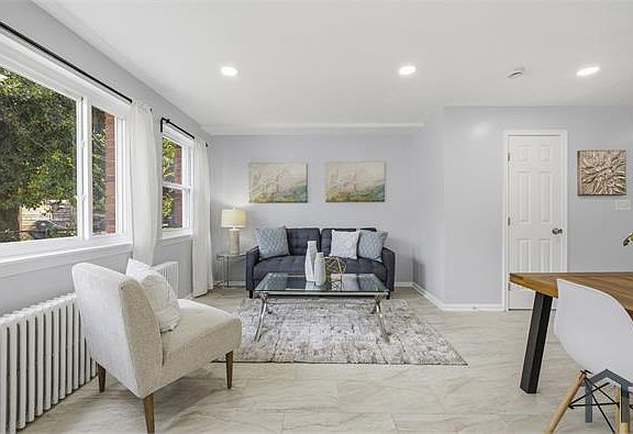 5th image of 204 Webster St NE APT 1