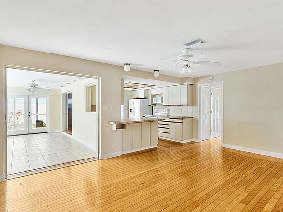 3rd image of 1339 Whispering Pines Dr